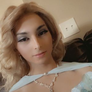 Meet your Posher, Bella